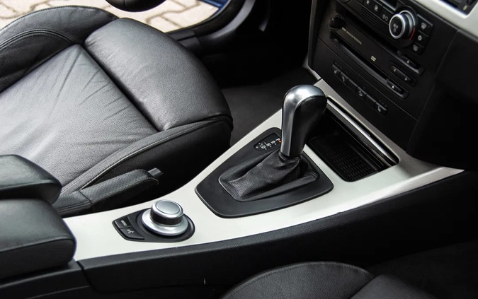 BMW Seria 3 cena 36900 przebieg: 211000, rok produkcji 2007 z Mieszkowice małe 562